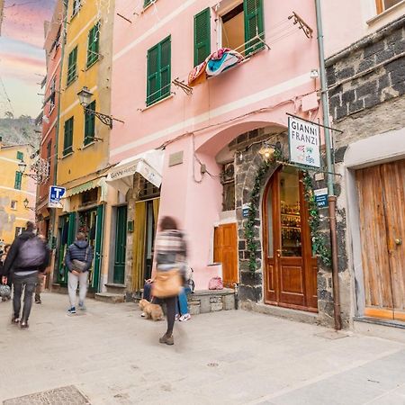 La Bella Vita Vernazza Esterno foto